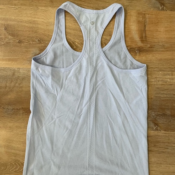 Lululemon Swiftly Tank Size 10 Light Purple - Picture 4 of 5